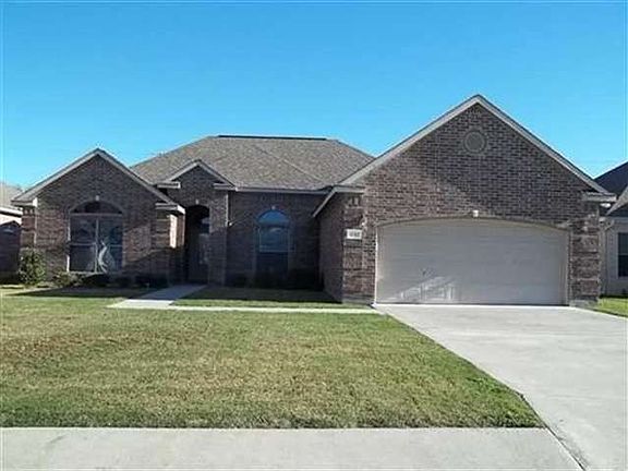 2nd image of 4010 Lake Arthur Dr