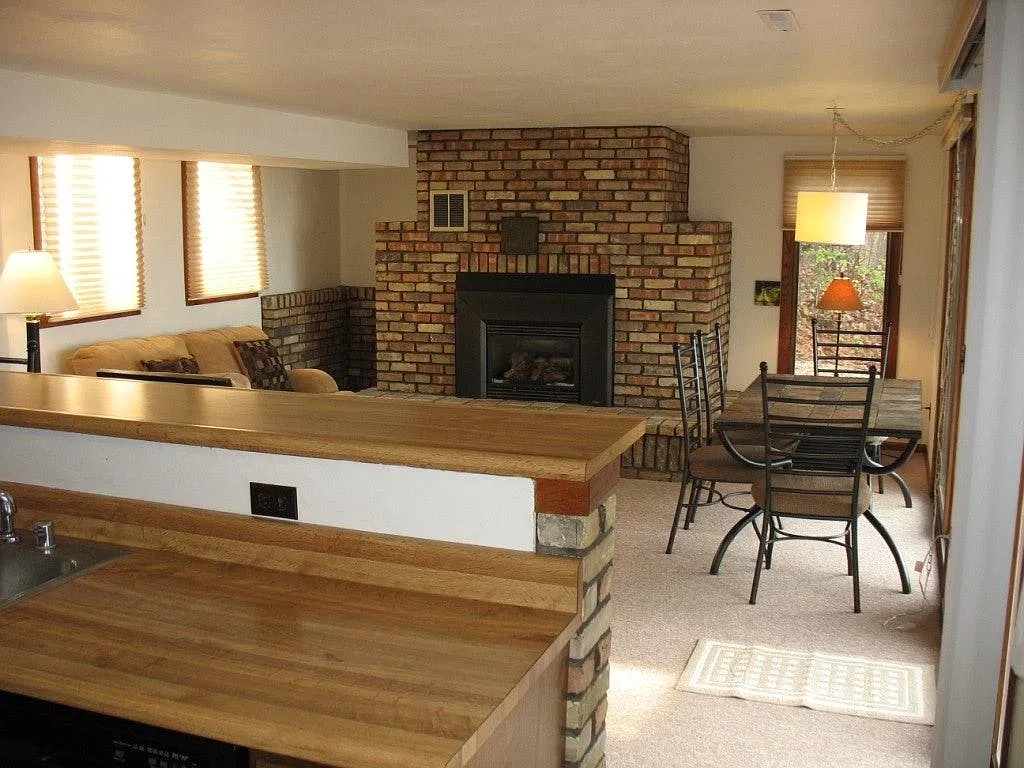 2 bed, 1500 sqft, $1,695 — Photo 3