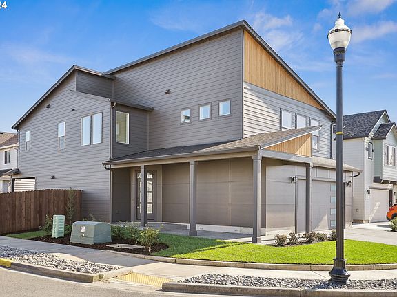 2nd image of 3703 SE 7th Ave