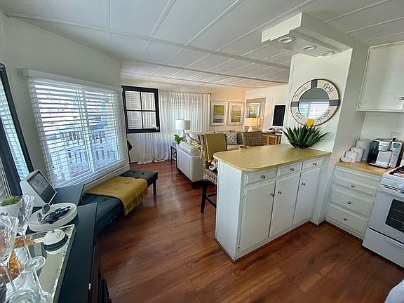 Open kitchen/dining area