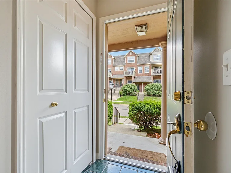 2794 Barclay Way — Photo 3
