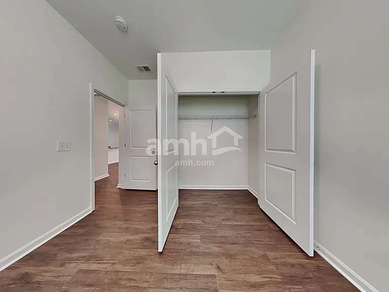 109 Orleans Ct — Photo 13