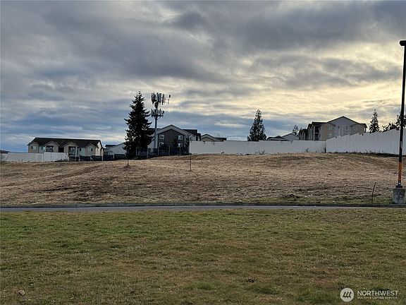 4th image of 11918 Airport Road