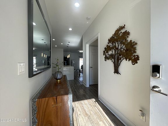 4th image of 1646 Honeybee Lane
