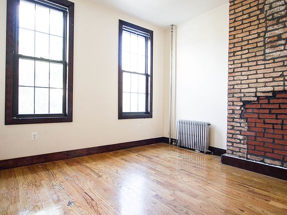 2nd image of 166 Wilson Ave #2G
