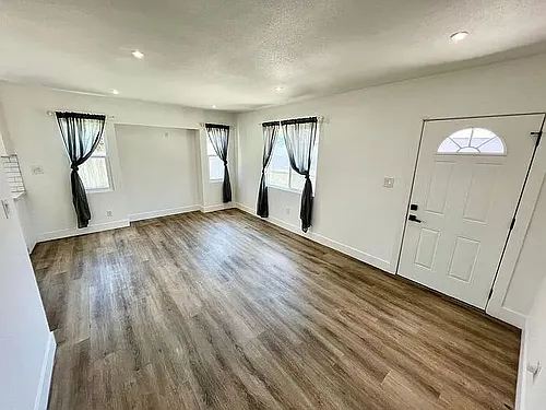 754 Euclid Ave Photo 1