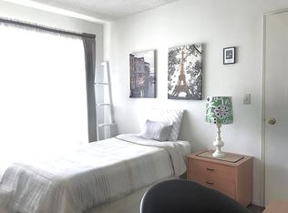 910 N Ogden Dr, Los Angeles, CA 90046