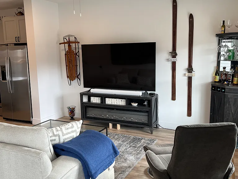 10604 Willow Ave — Photo 5
