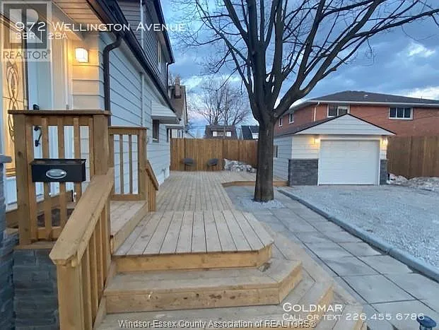 Building Photo - 972 Wellington Ave #1