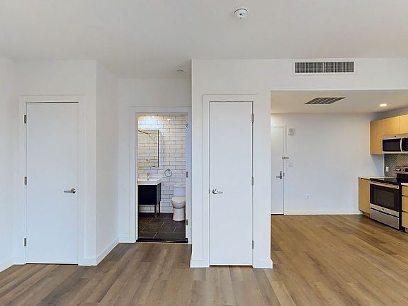 4th image of 814 Amsterdam Ave #6LS