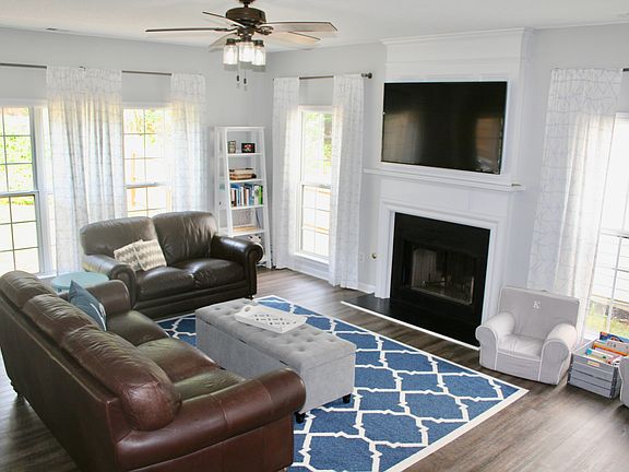 3rd image of 512 Drifton Way