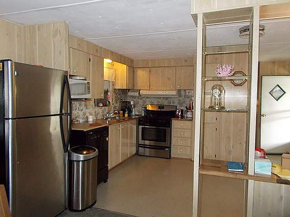 3rd image of 188 Countryside Dr