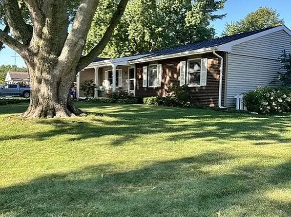 301 Westhampton, Sherman, IL 62684