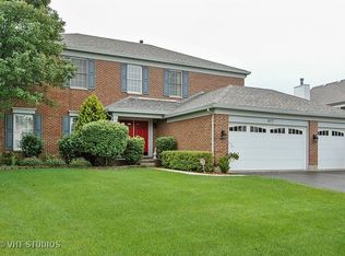 977 Harvest Cir, Crystal Lake, IL 60014