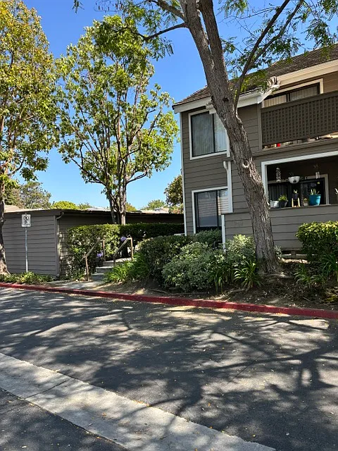 Building Photo - 1095 Shadowridge Dr #126