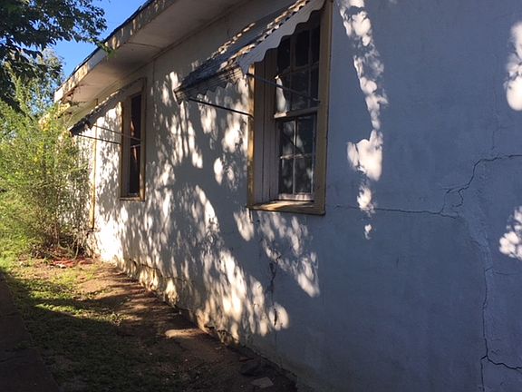 2nd image of 1474 Avenue E