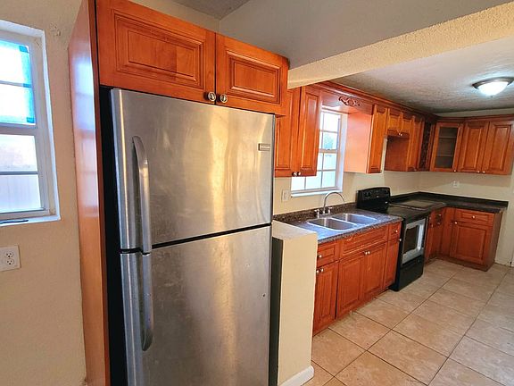 4th image of 1417 NE 154th Ter