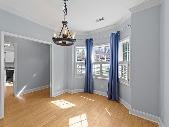 3rd image of 319 Silverberry Ct