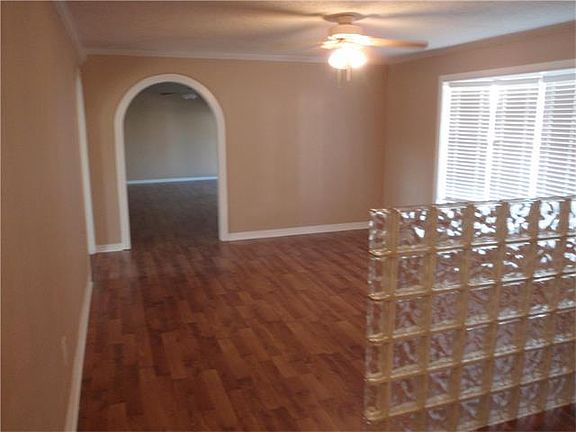 2nd image of 1824 Acadia Dr