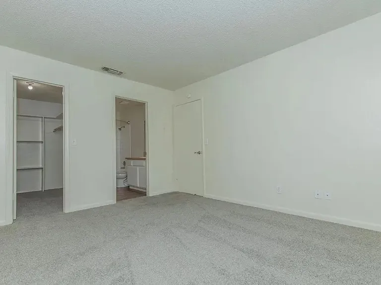 Beechwood Apartment Homes — Photo 29
