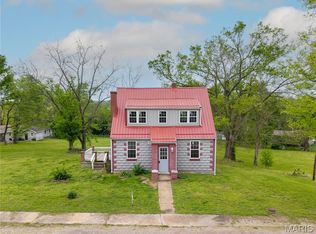 605 3rd St, Marble Hill, MO 63764