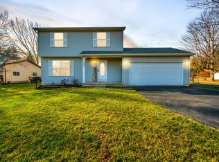 6305 Swiss Garden Dr, Temperance, MI 48182