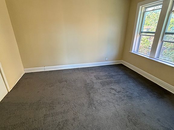 4th image of 1820 W 78th St Floor 2