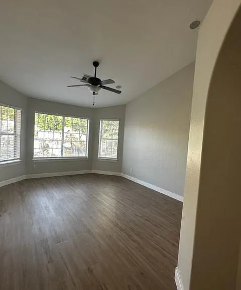 1410 W Crystal Spring Dr — Photo 14