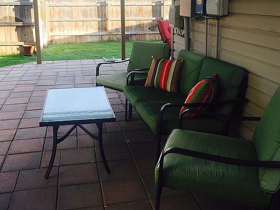 2nd image of 612 Bear Valley Dr