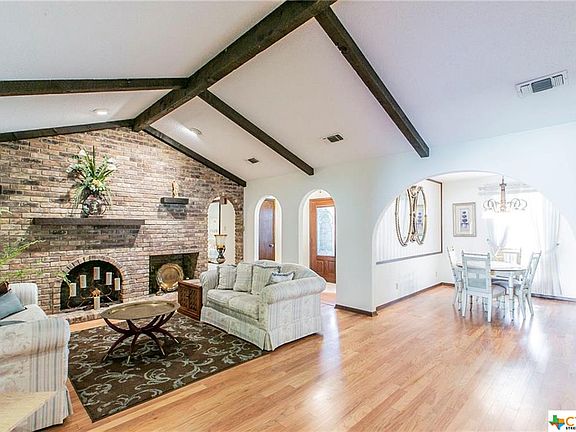 2nd image of 3418 White Oak Dr