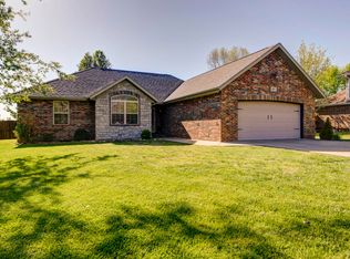 605 Glen Oaks Cir, Nixa, MO 65714