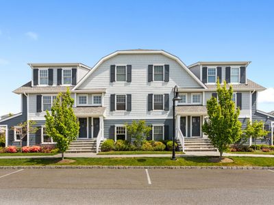 35 Village Green Dr, Southampton, NY, 11968