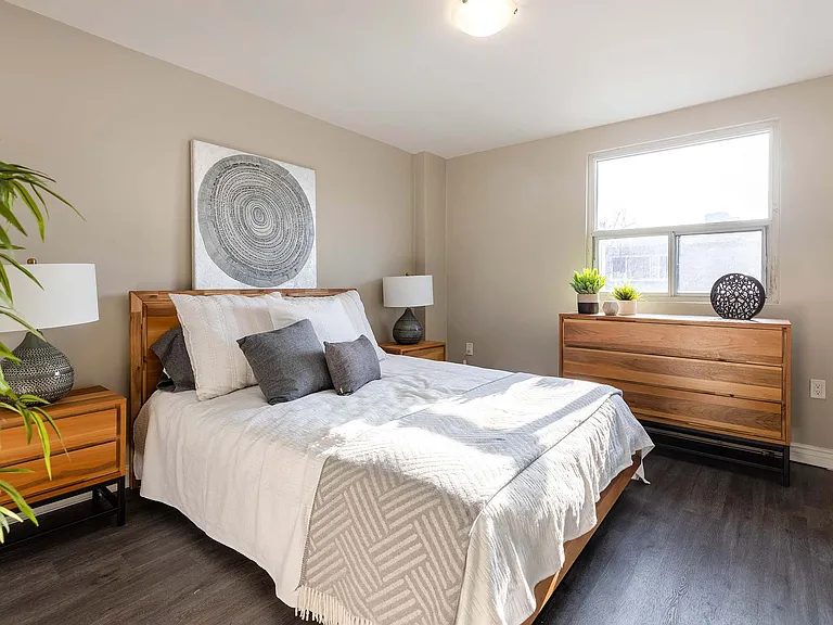 695 Talbot St #1 & 14 — Photo 15