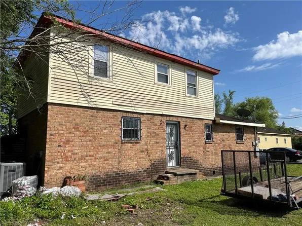 6423 Urville St, New Orleans, LA 70117