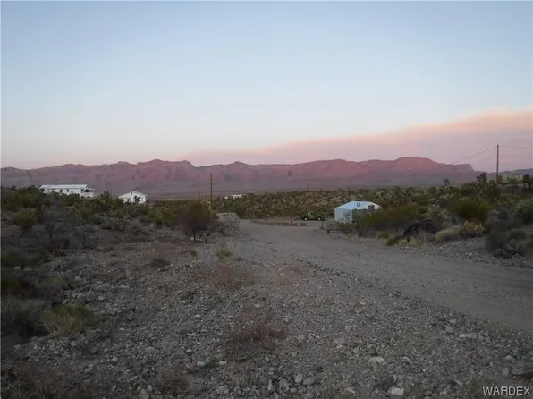 1925 W Guardian Dr, Meadview, AZ 86444