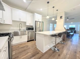 Gorgeous 2bd/2ba unit semi-furnished near USC (within UPC Patrol Area), Los Angeles, CA 90007