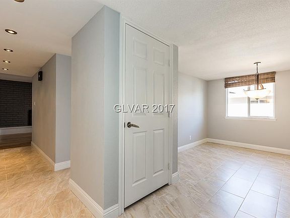 4th image of 4004 Avonwood Ave