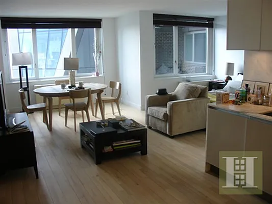 Rented by Halstead Real Estate | media 39