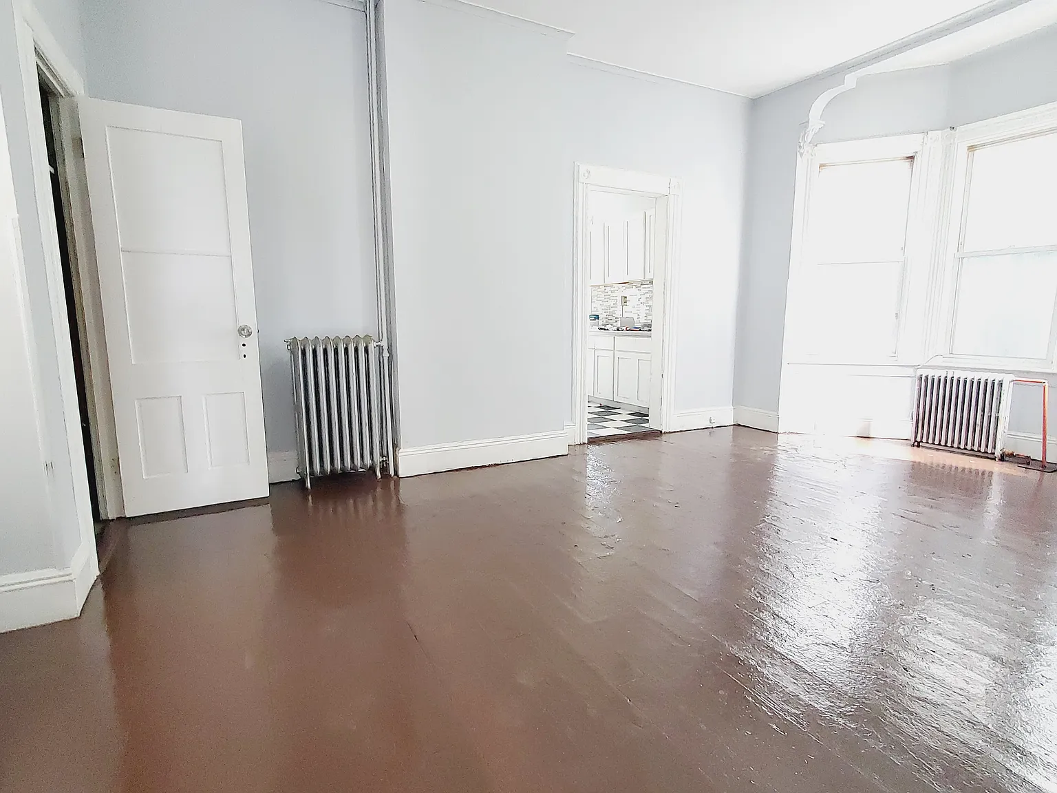 5 bed, 1400 sqft, $4,000 — Photo 4