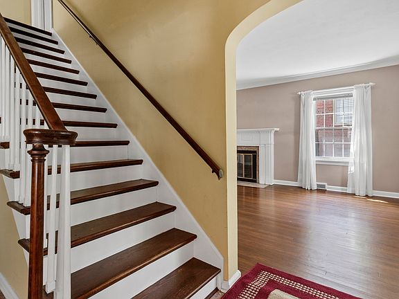 4th image of 5265 N Capitol Ave