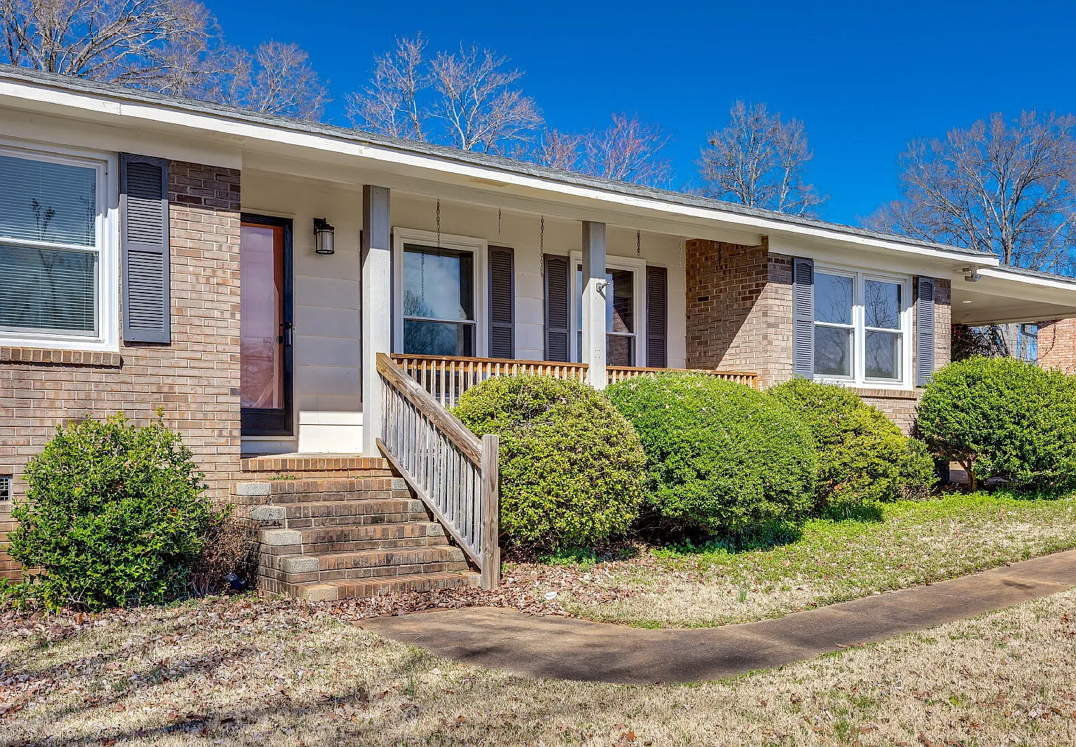 3 bed, 2.0 bath, 1802 sqft, $2,575 — Photo 3