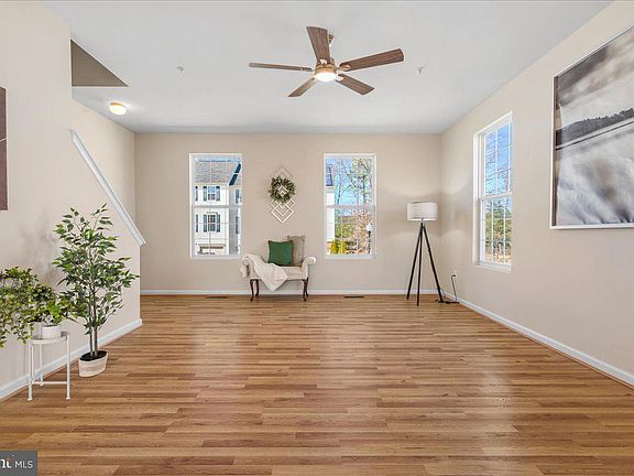 2nd image of 7675 Timbercross Ln