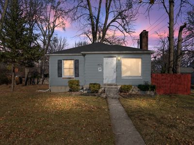 20515 Roscommon St, Harper Woods, MI, 48225