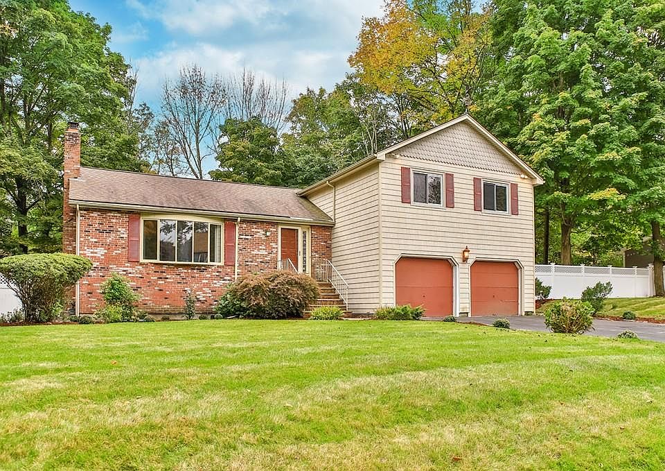 1st image of 33 Lurie Cir