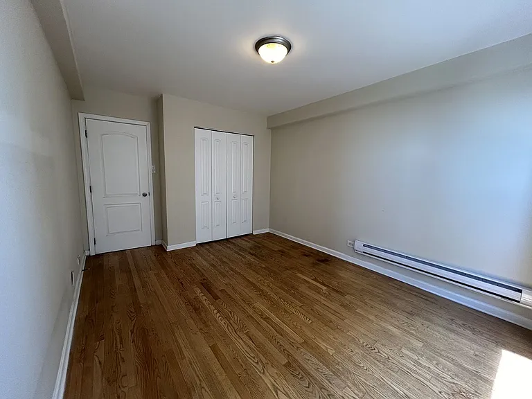 4180 Marine Terrace Apartments — Photo 153