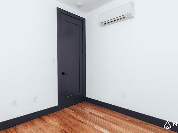 4th image of 294 Grove St #1C