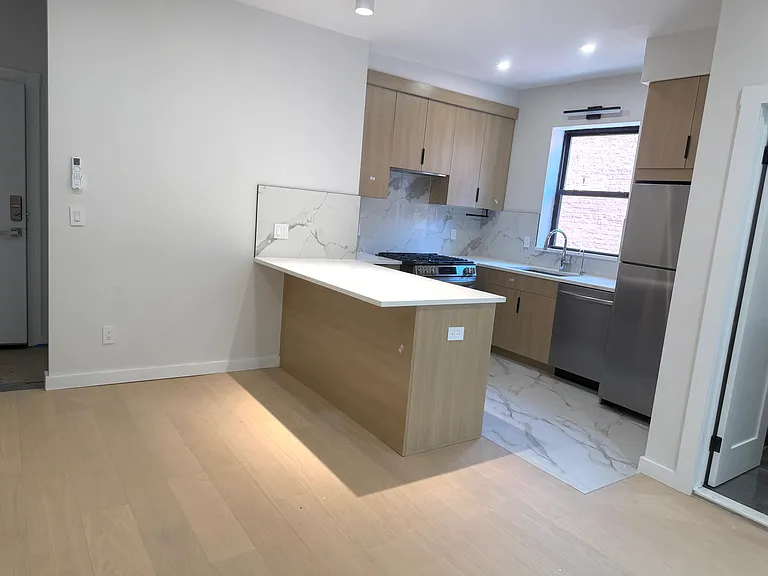 39-17 51st St #2 — Photo 9