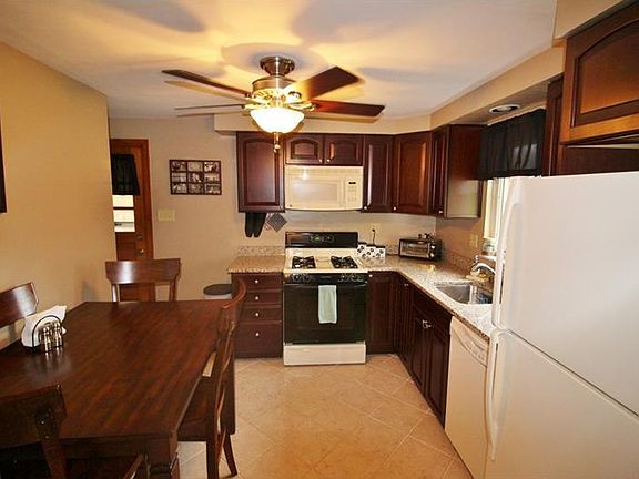 5th image of 5051 Carlyn Dr