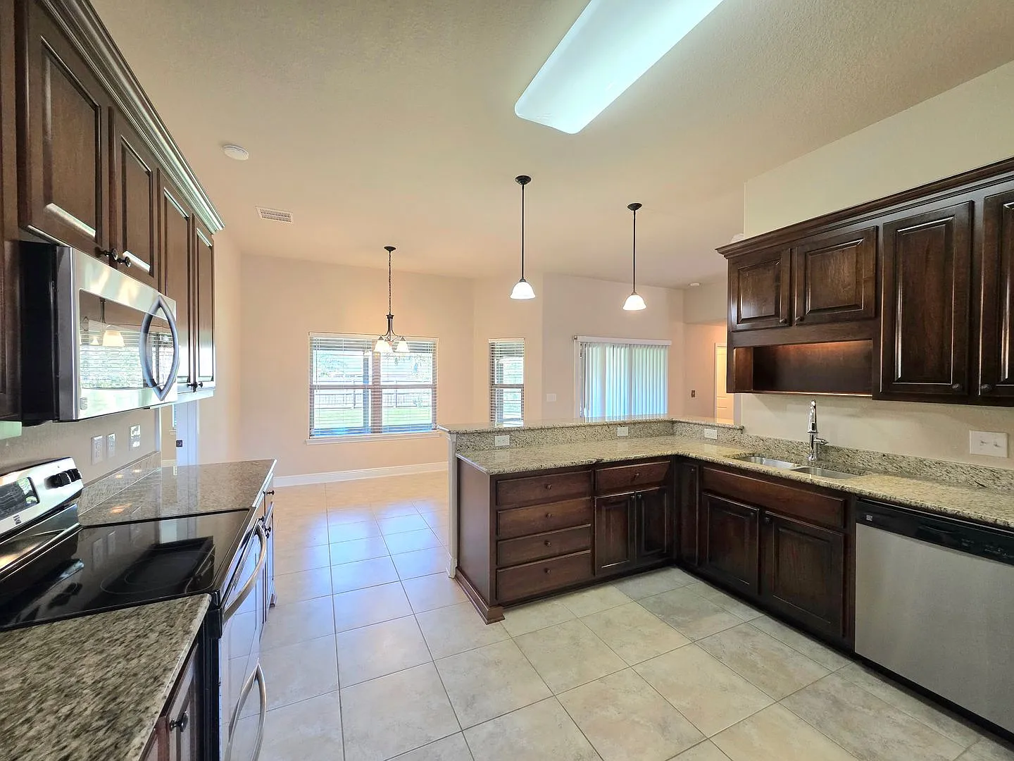 Quaint 4-Bedroom Home — Photo 4