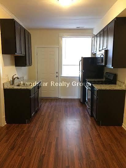 1st image of 3753 W Sunnyside Ave